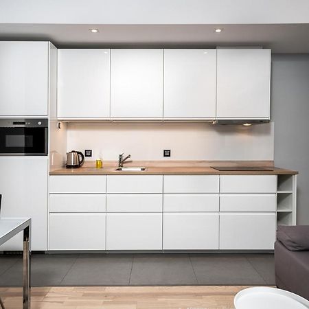 Rentplanet - Apartamenty Atal Tower Breslavia Esterno foto