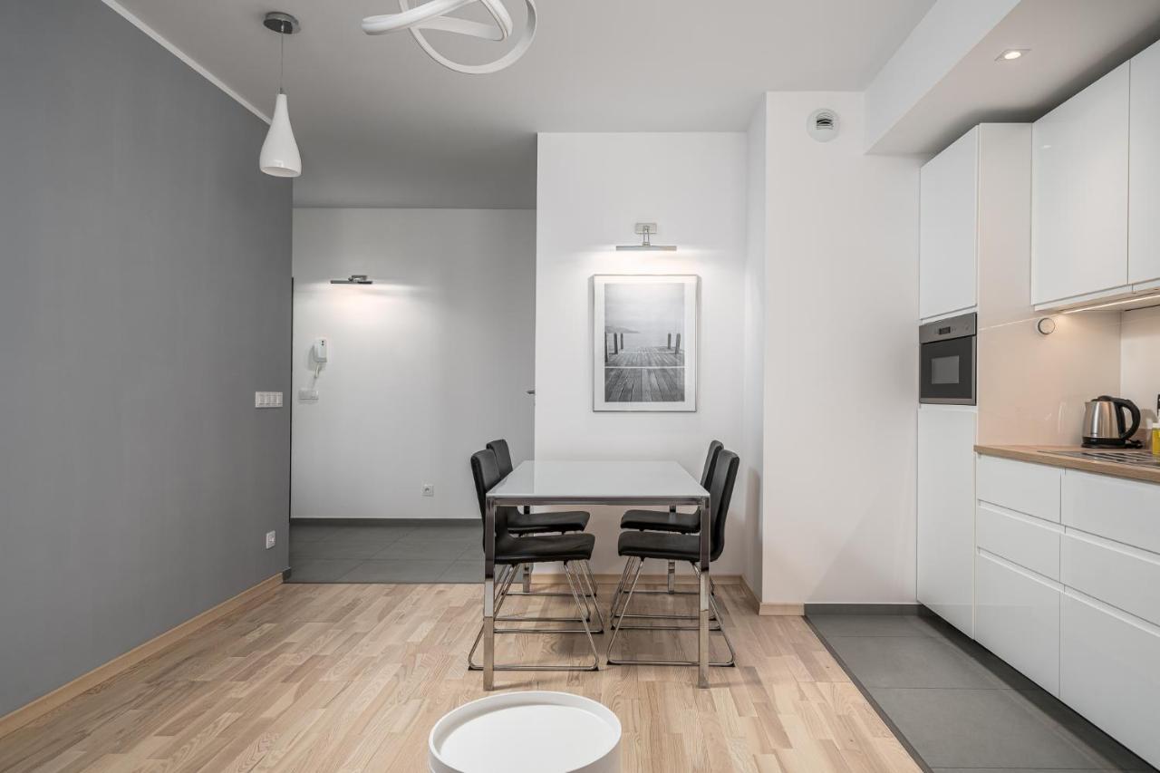 Rentplanet - Apartamenty Atal Tower Breslavia Esterno foto