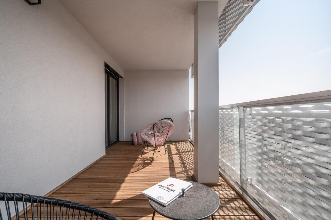 Rentplanet - Apartamenty Atal Tower Breslavia Esterno foto