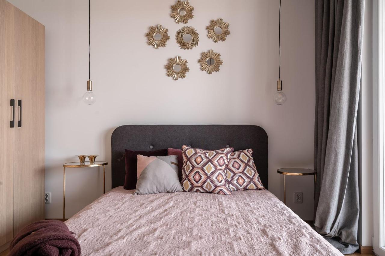 Rentplanet - Apartamenty Atal Tower Breslavia Esterno foto