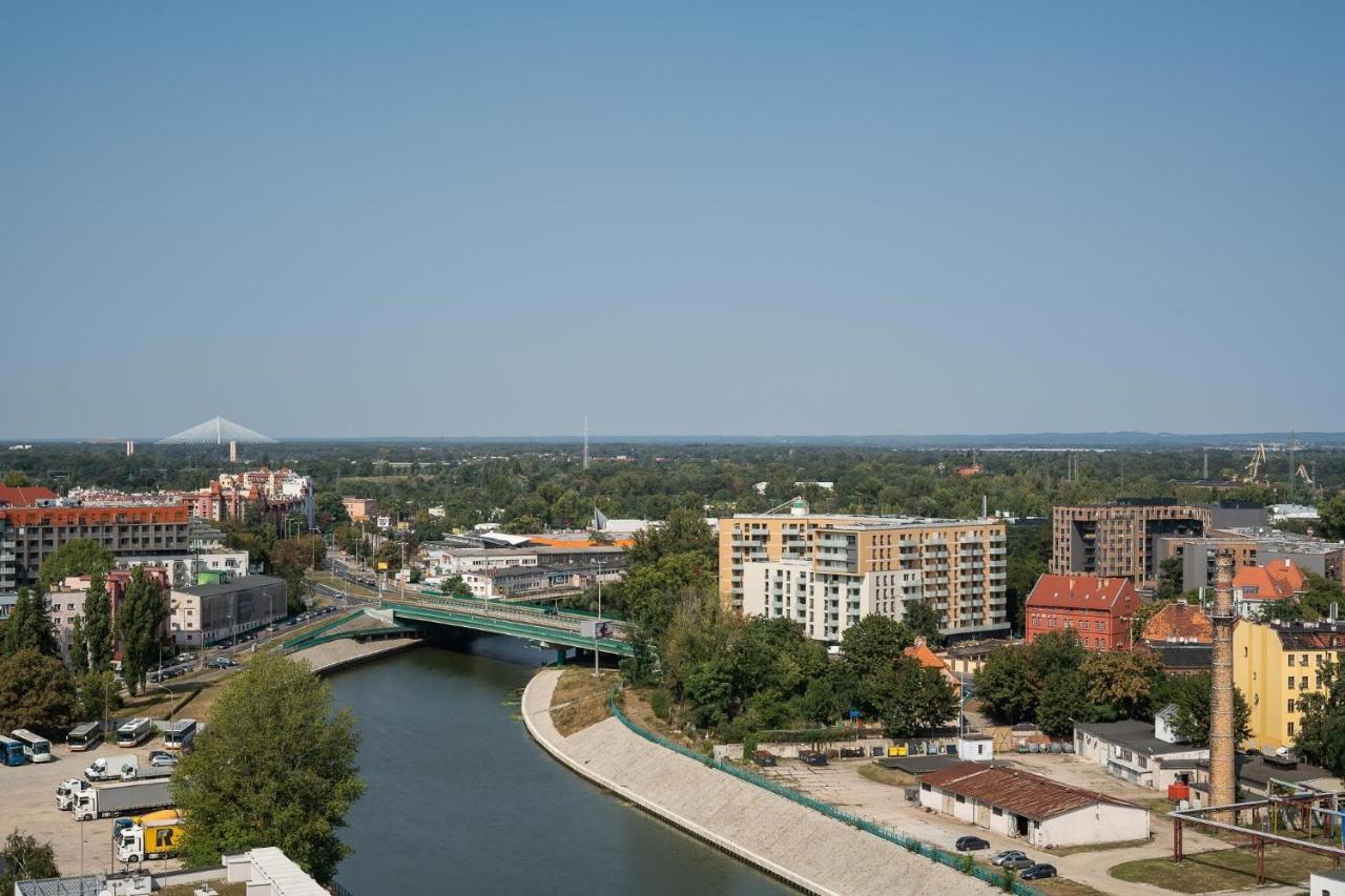 Rentplanet - Apartamenty Atal Tower Breslavia Esterno foto