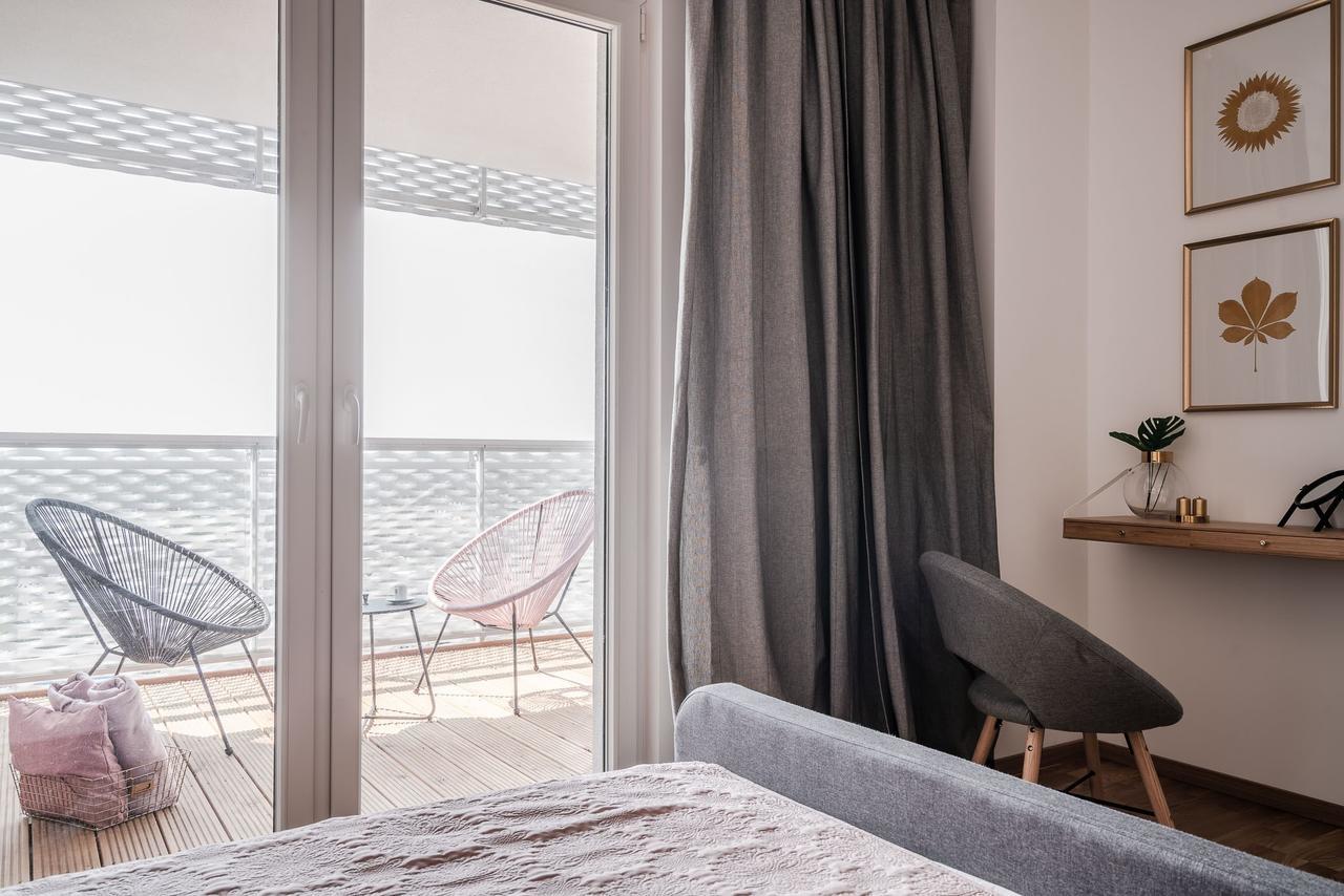 Rentplanet - Apartamenty Atal Tower Breslavia Esterno foto